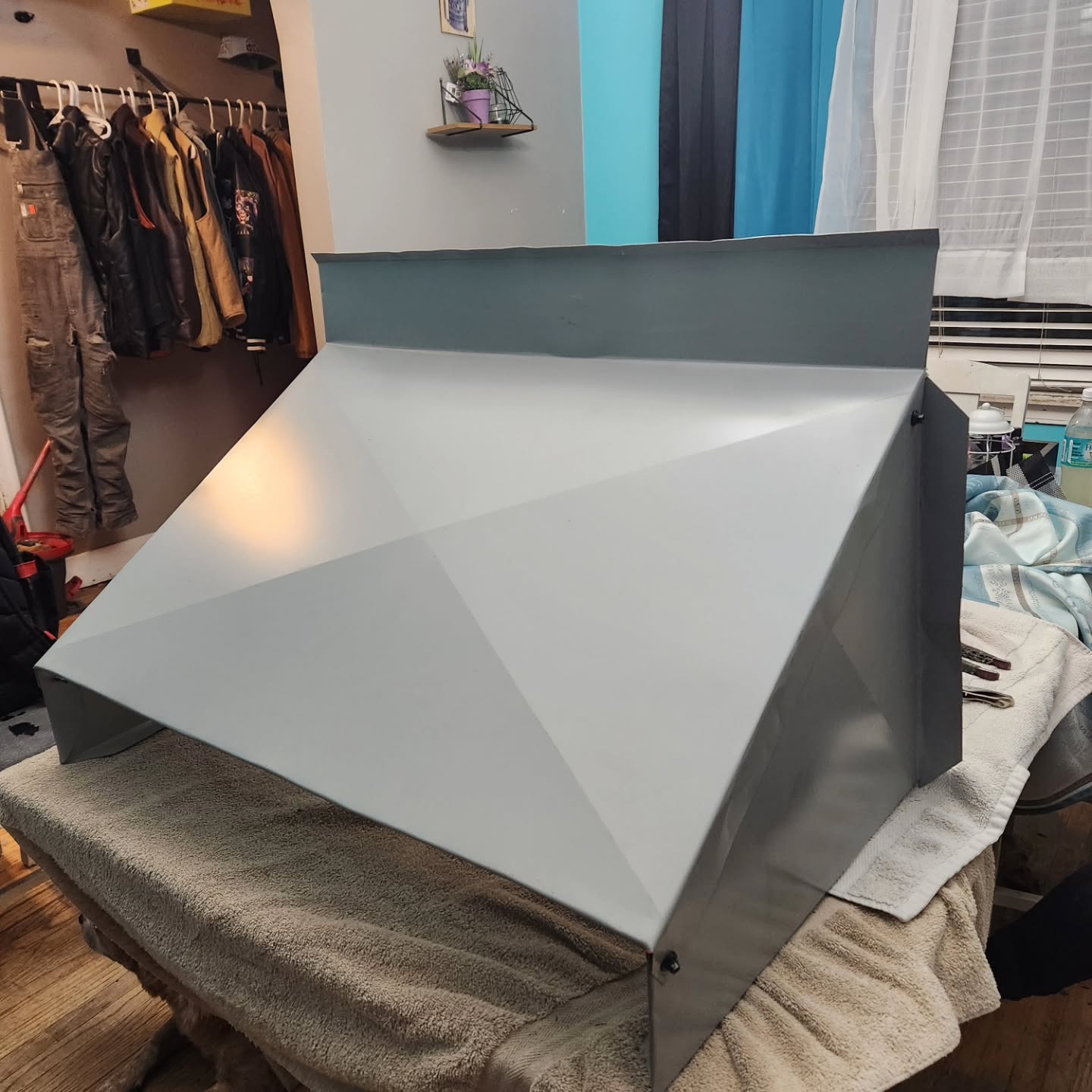 Custom fabricated Z-flashing for siding transition in Agassiz